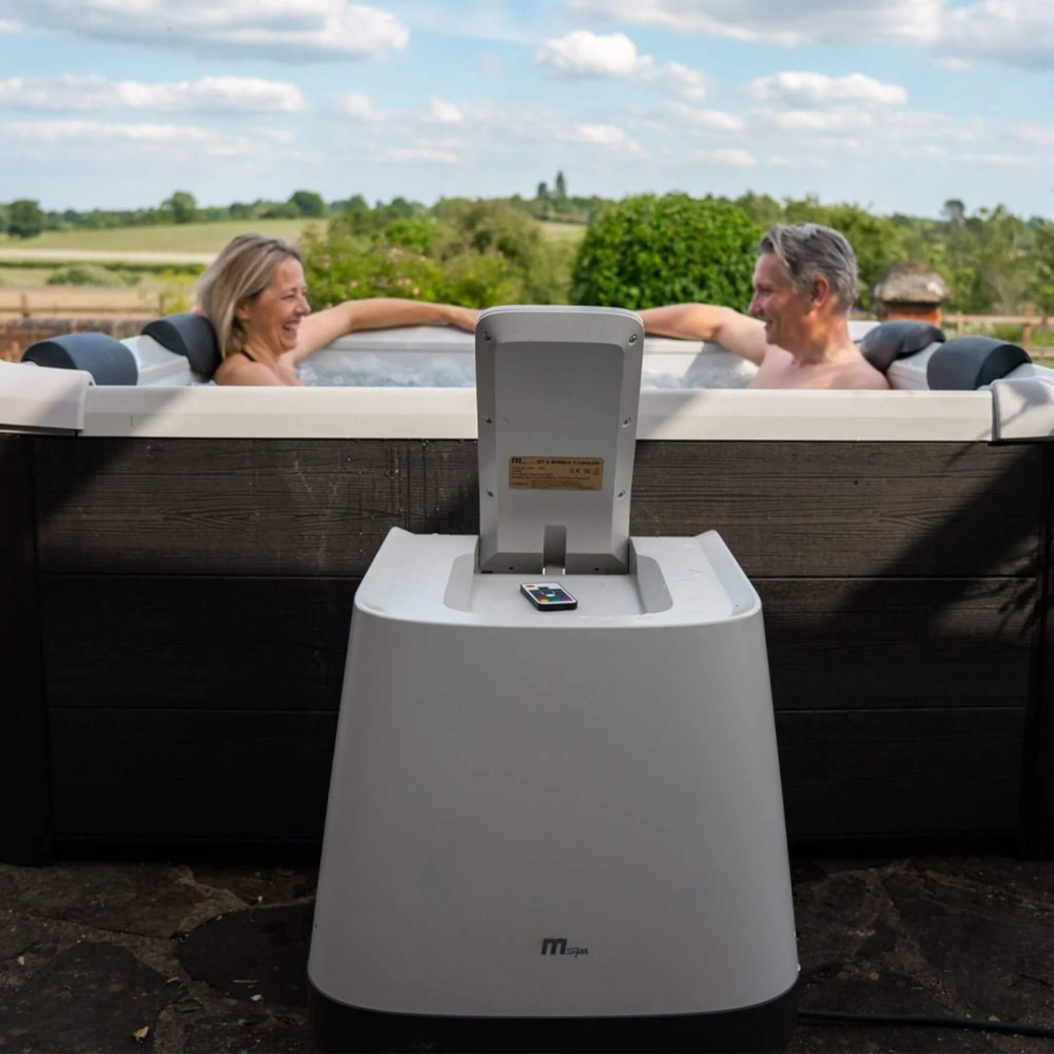 MSpa Oslo Supreme 6-Person 120 Jets Square Spa W/ LED Lights & Integrated App Control [F-OS063W] (SAK93516) - Image 8
